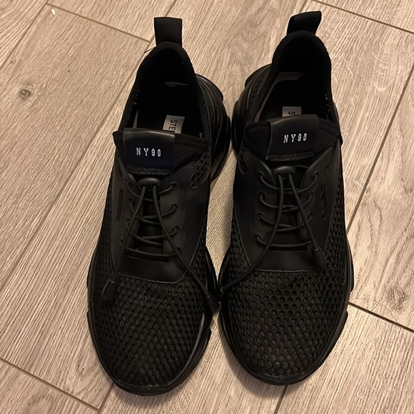 Steve madden black casual sneakers (US9.5) - Picture 2 of 4